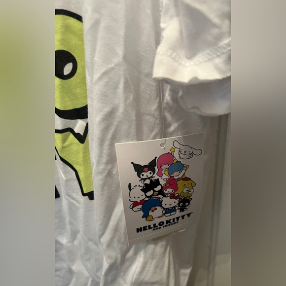 New women’s hello Kitty pajama short set size large - Picture 3 of 4